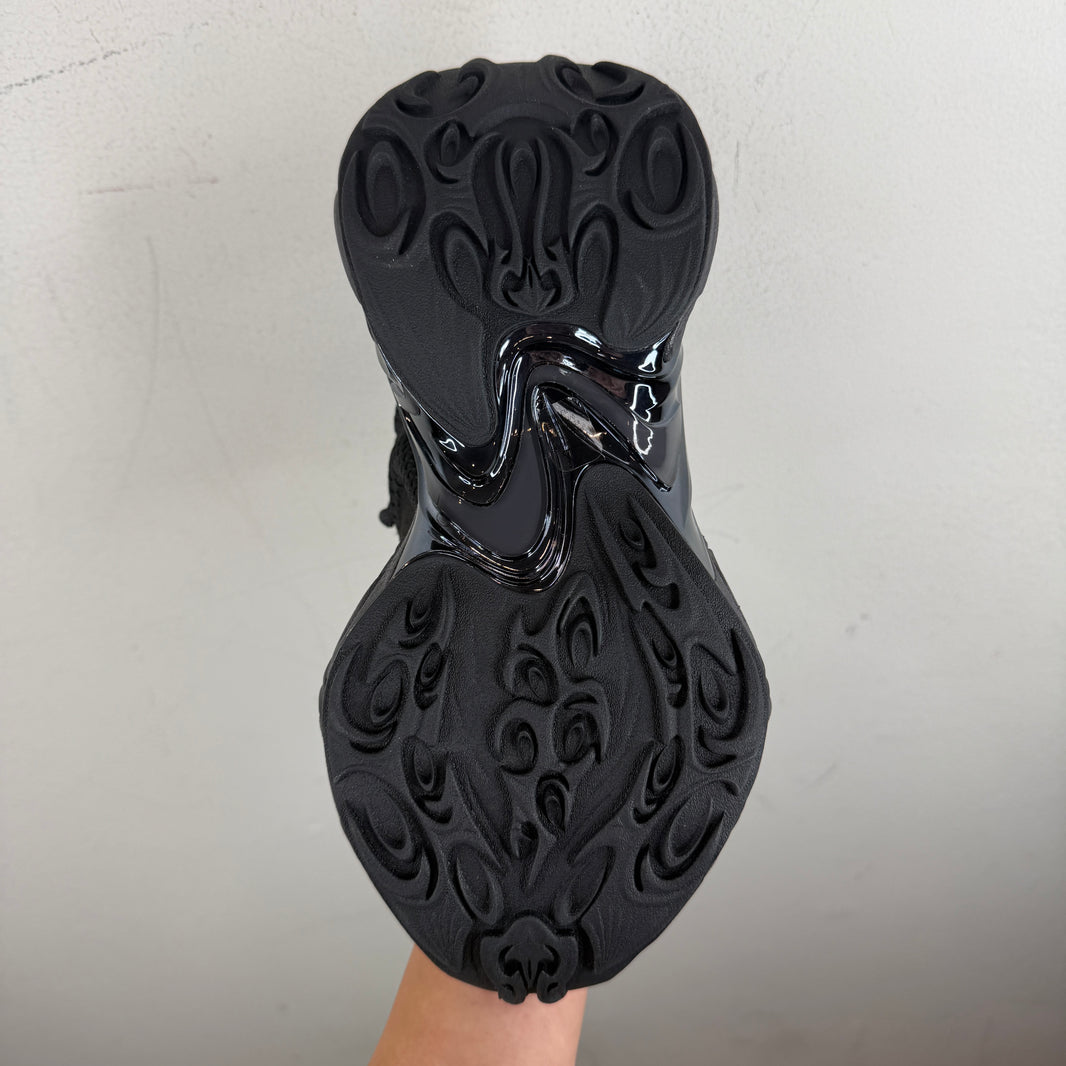 Type Various Black Zero Sneakers