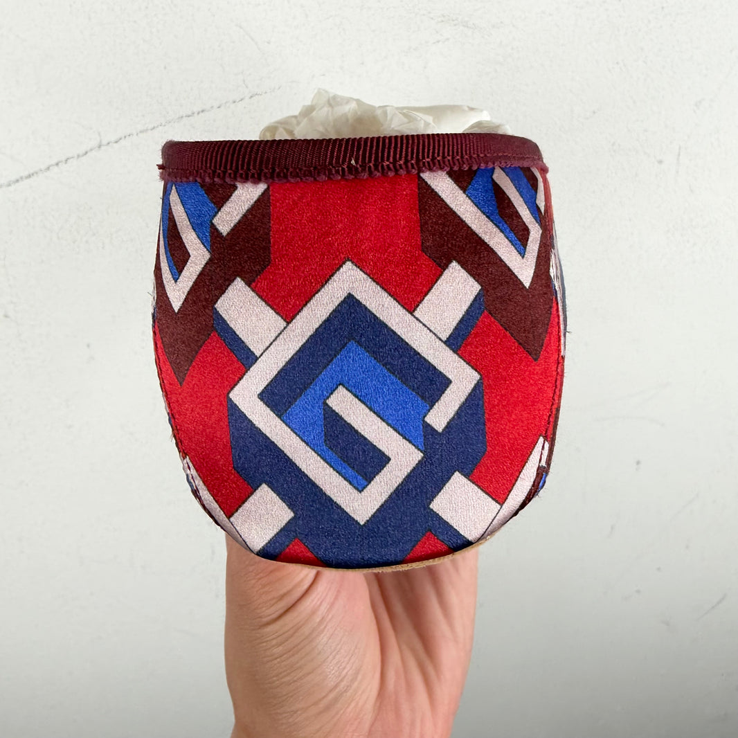 Gucci Voyage Geometric G Slippers