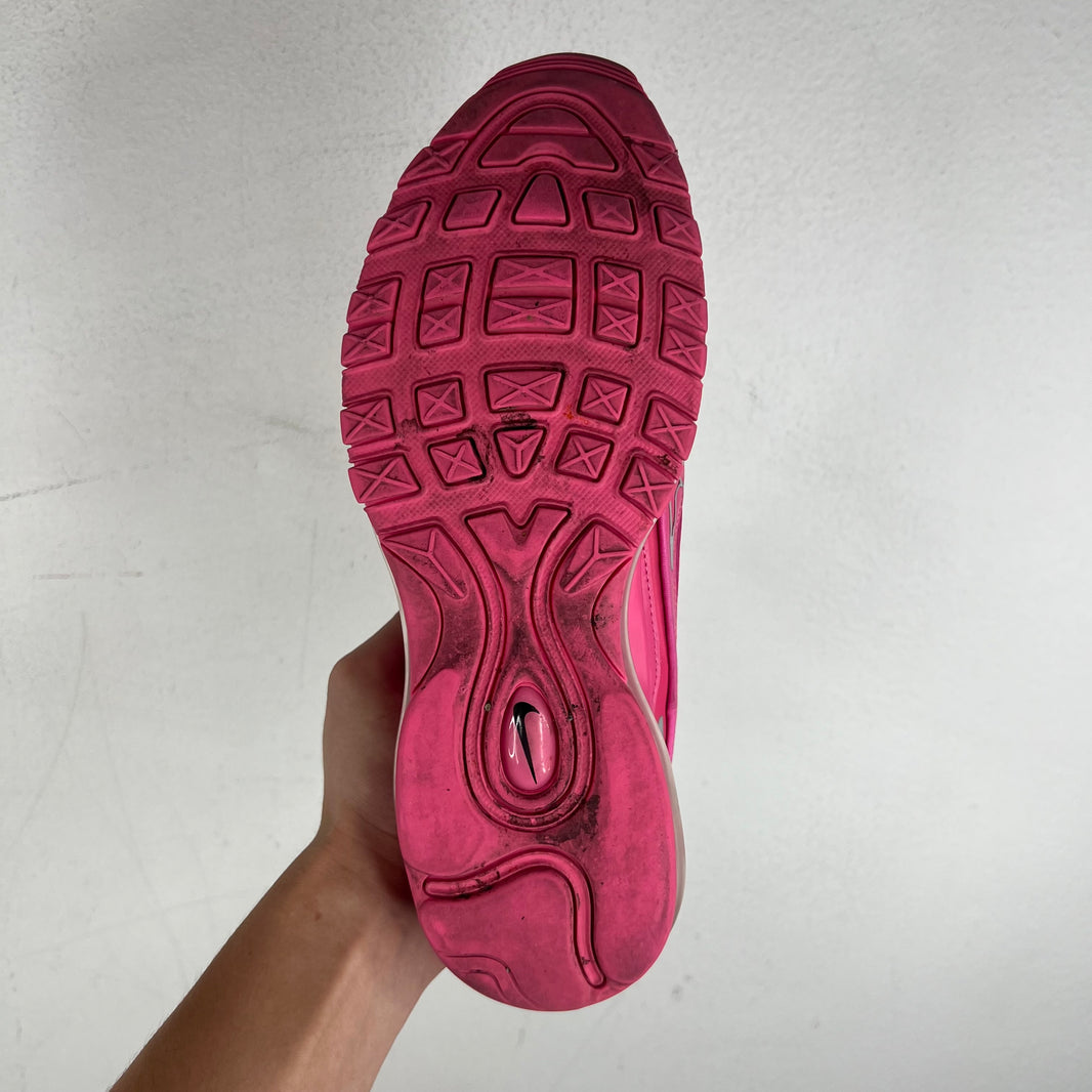Supreme Nike Pink AM98 TL Sneakers