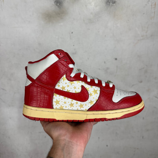 Nike x Supreme SB Dunk High Red Stars