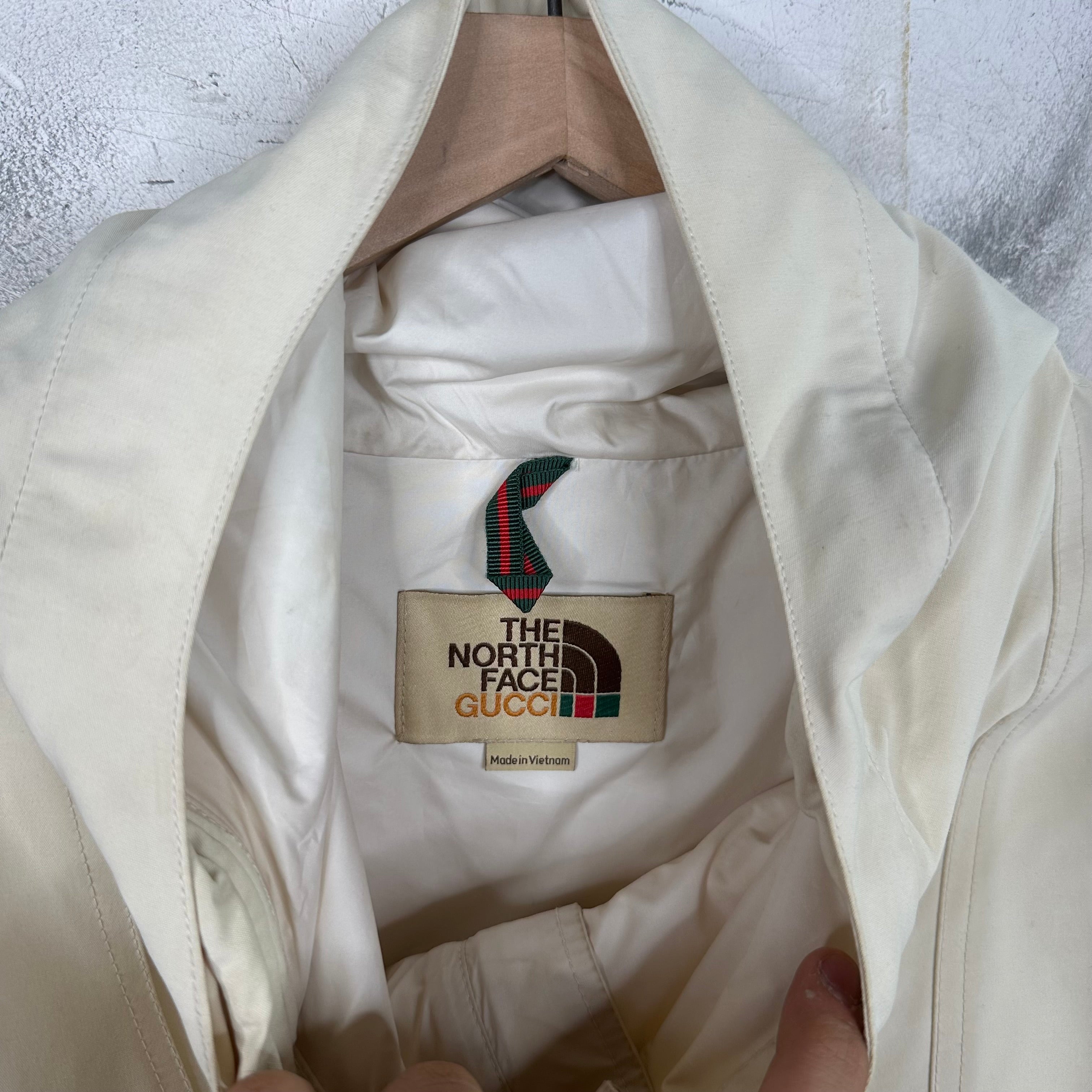 注目の新作♪【GUCCI】ナイロン ファイユコート Gucci Side Logo Nylon Jacket Coat Red Mens Fashion | eBay