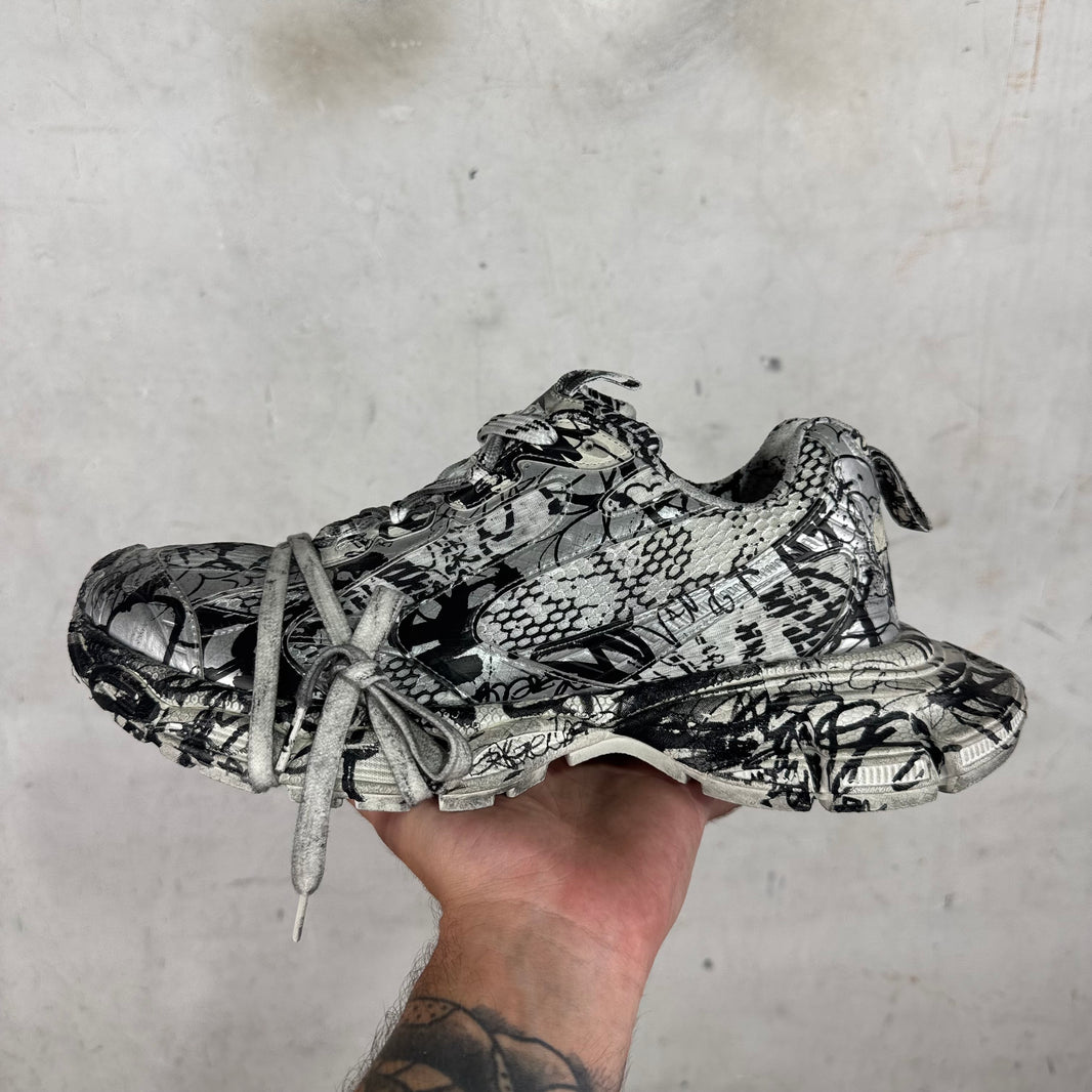 Balenciaga Grafitti 3XL's
