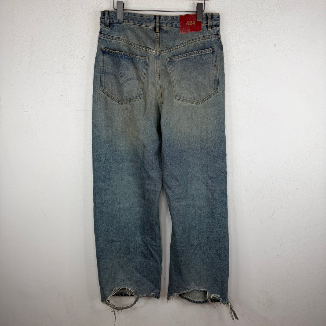 424 Distressed Baggy Jeans