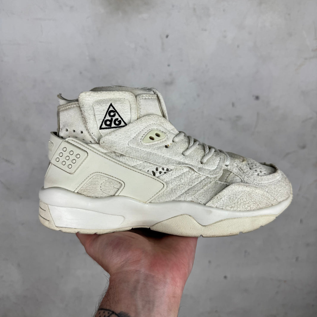Nike x CDG White Mowabbs