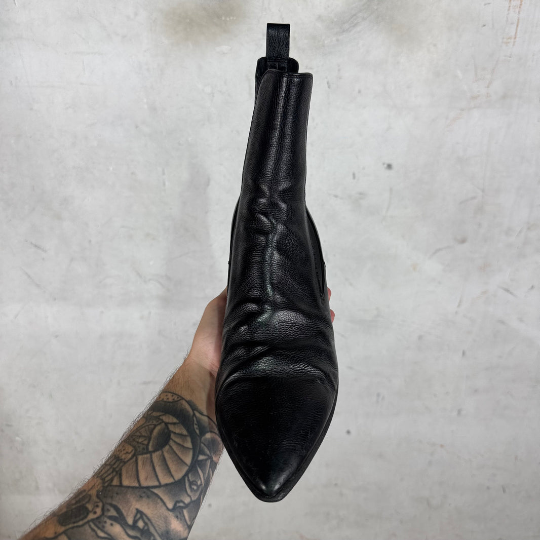 Saint Laurent Pointed Chelsea Boots