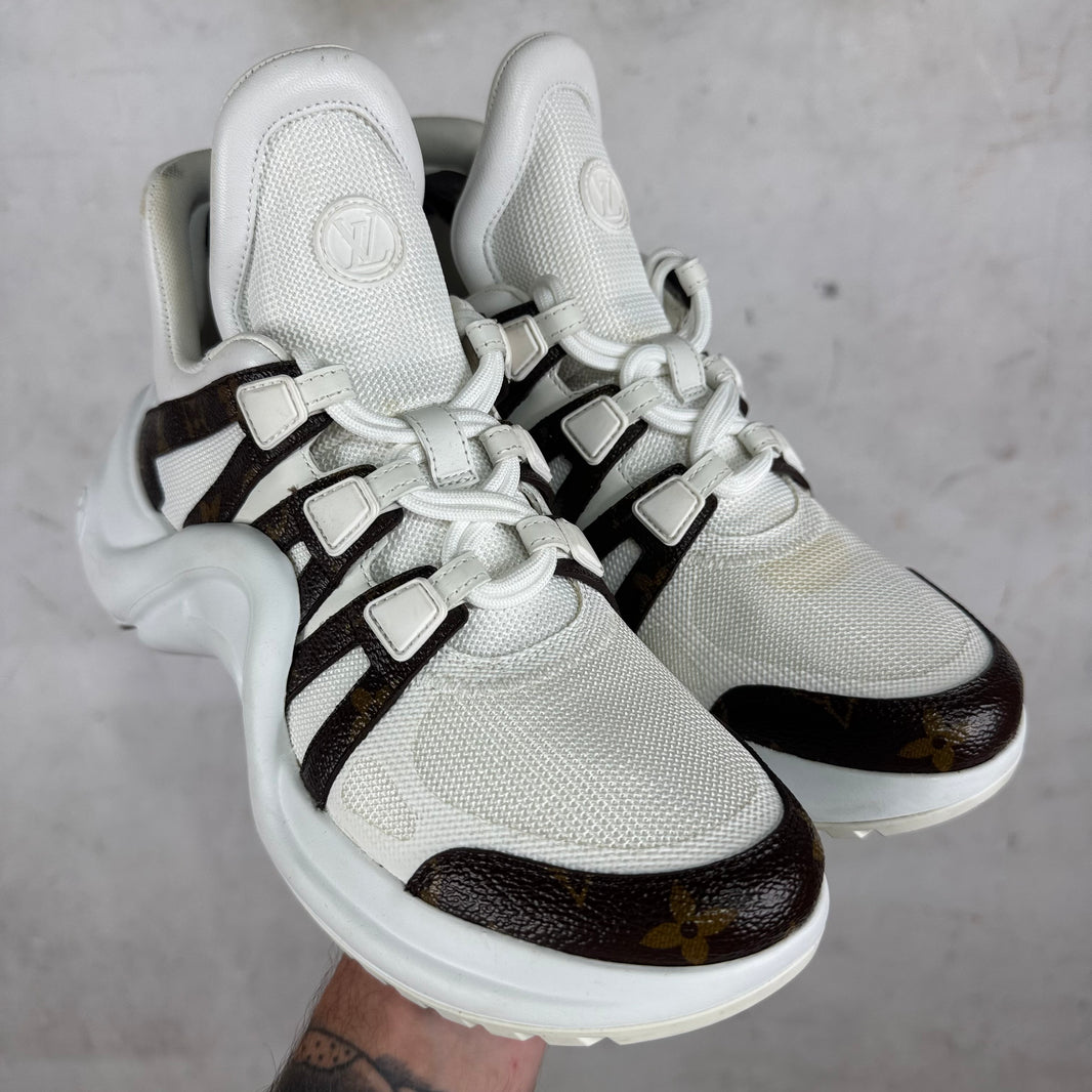 Louis Vuitton White/Monogram ArchLight