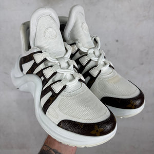 Louis Vuitton White/Monogram ArchLight
