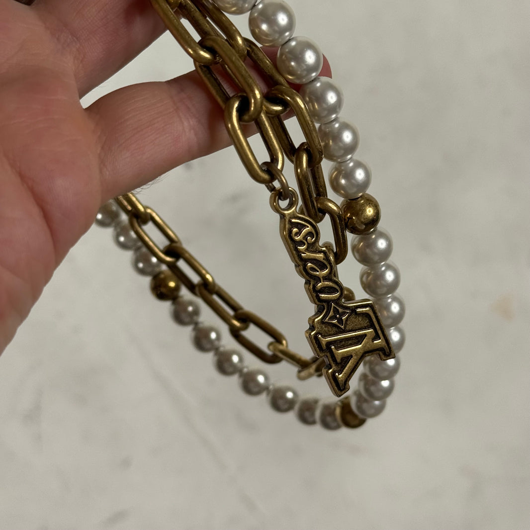 Louis Vuitton Lovers Pearl Wallet Chain
