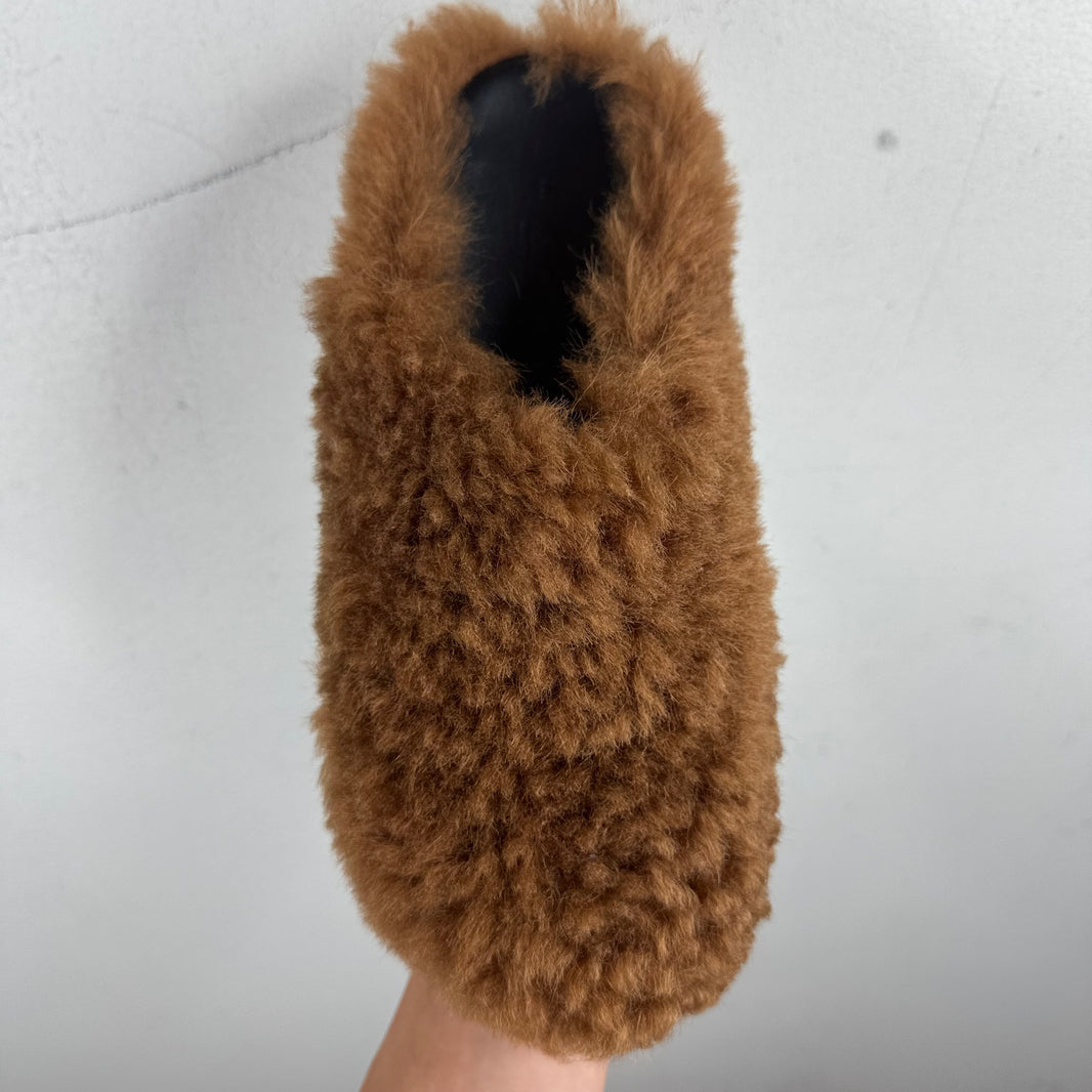 Marni Shearling Fussbett Slippers