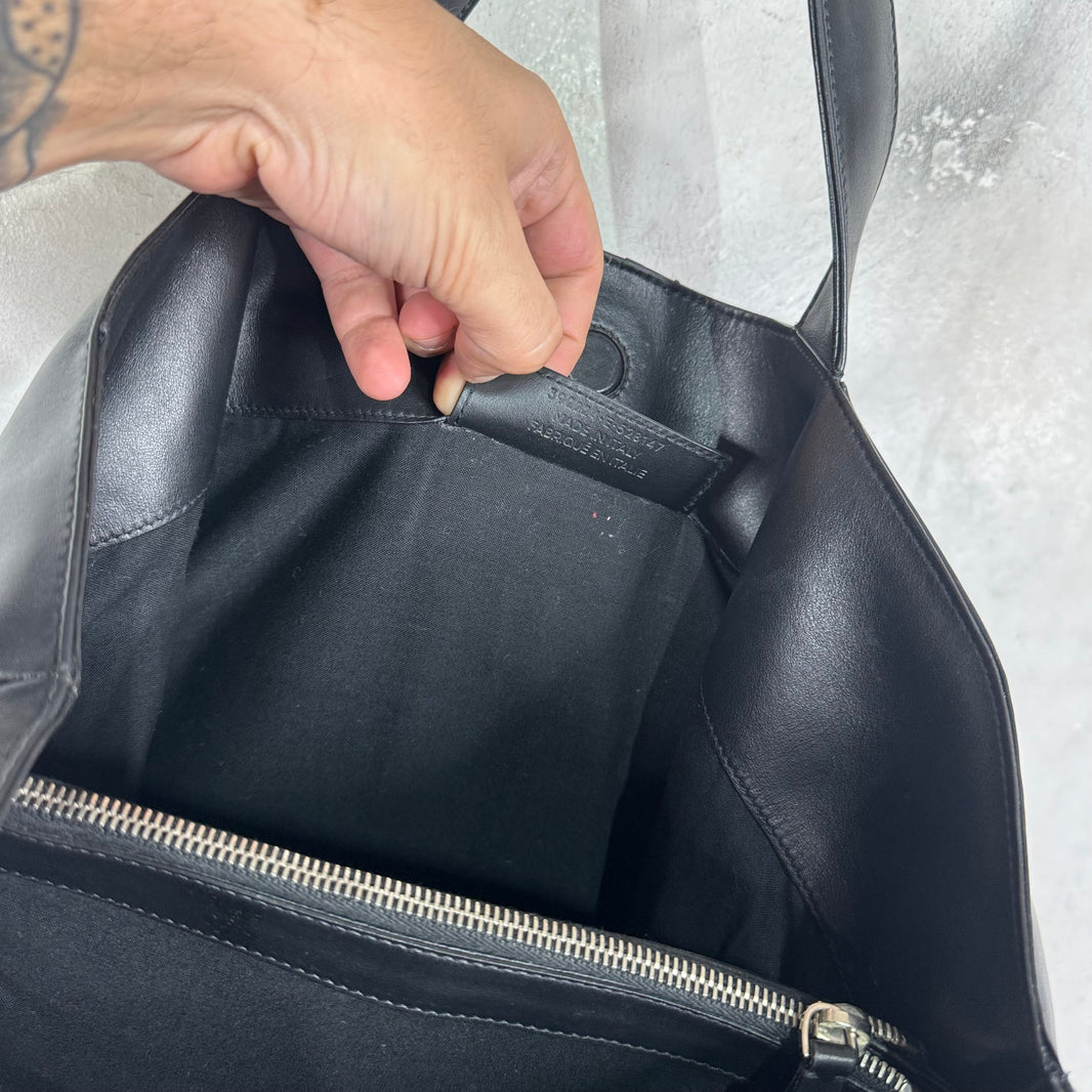 Balenciaga Badged Cowhide Leather Tote Bag