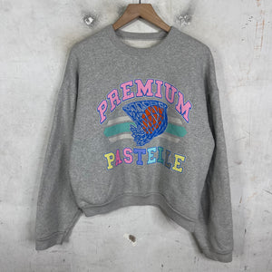 Pastelle Cropped Basketball Crewneck
