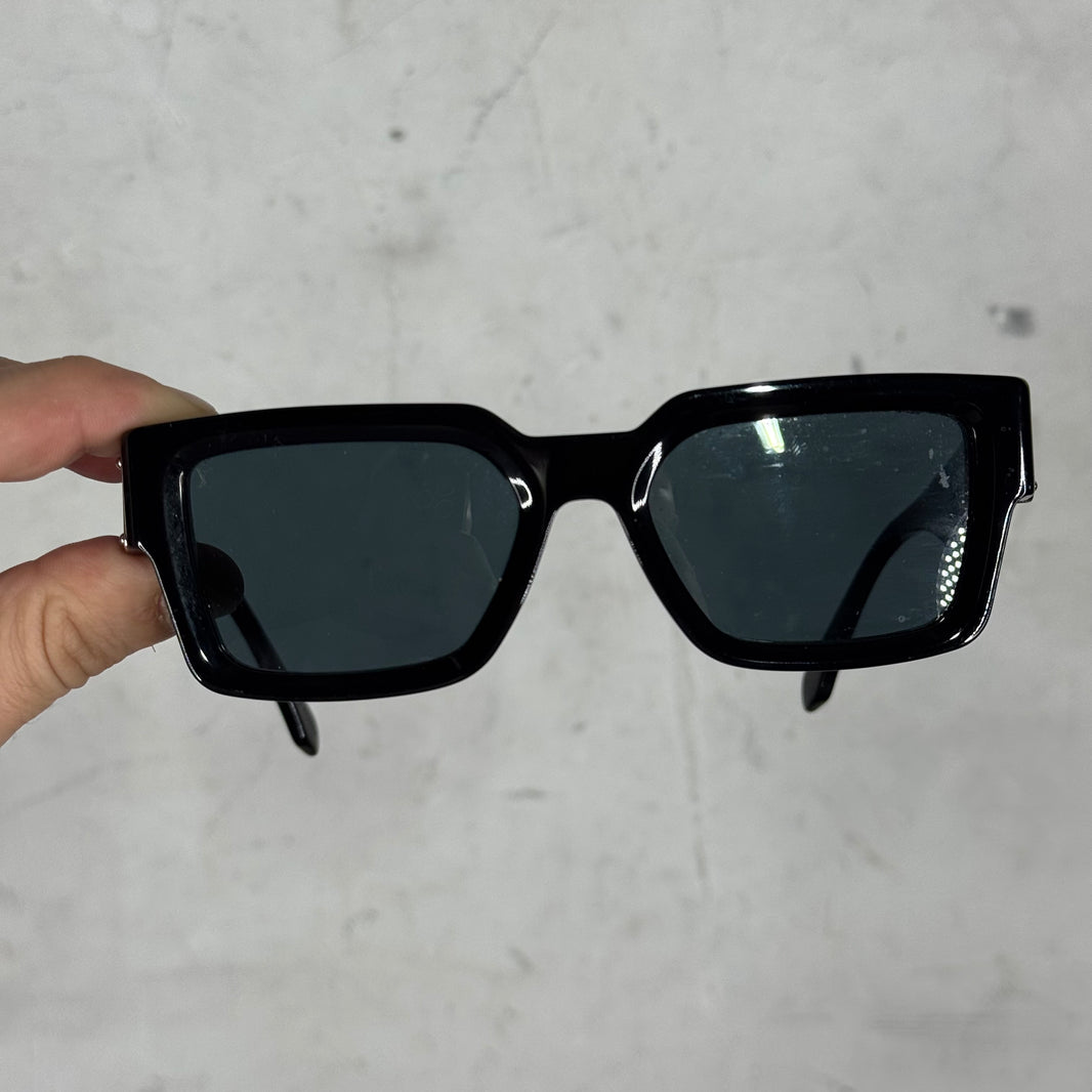 Louis Vuitton Black Clash Sunglasses