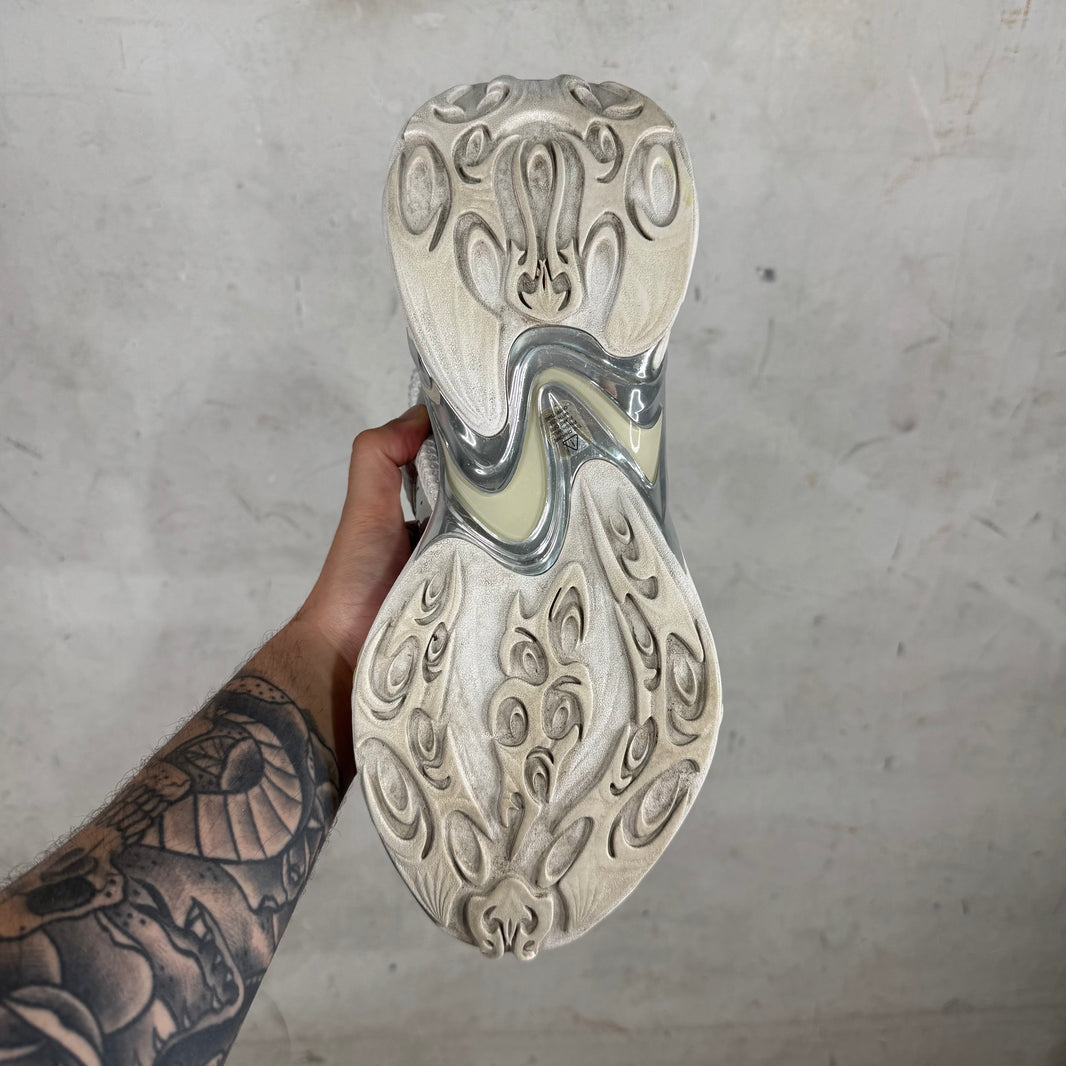 Type Various White Zero Runners