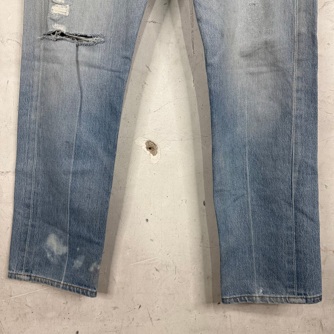 Vintage Levis 501 Lightwash Knee Rip Repair Jeans