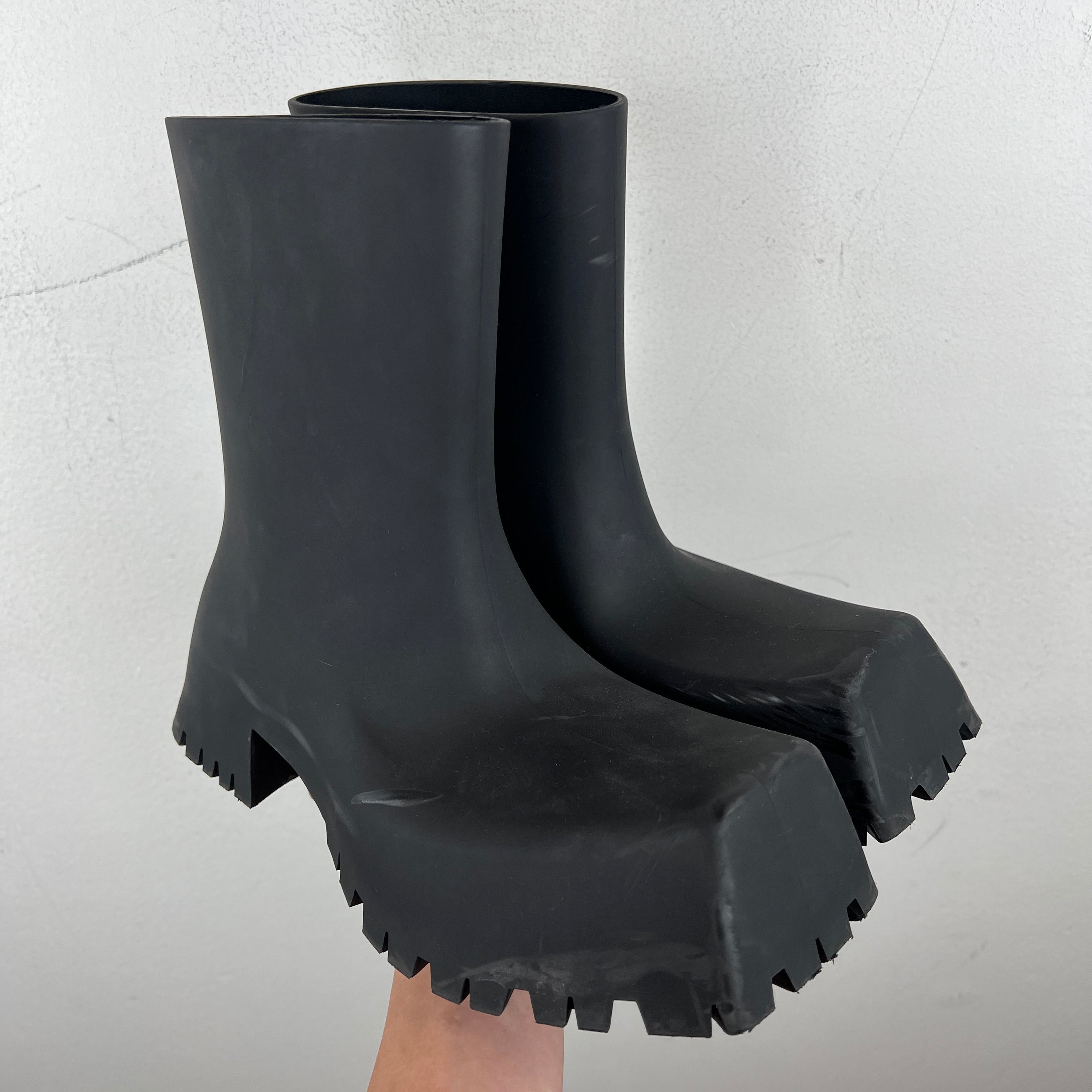Balenciaga Trooper Rubber Boots – www.Lukes.store