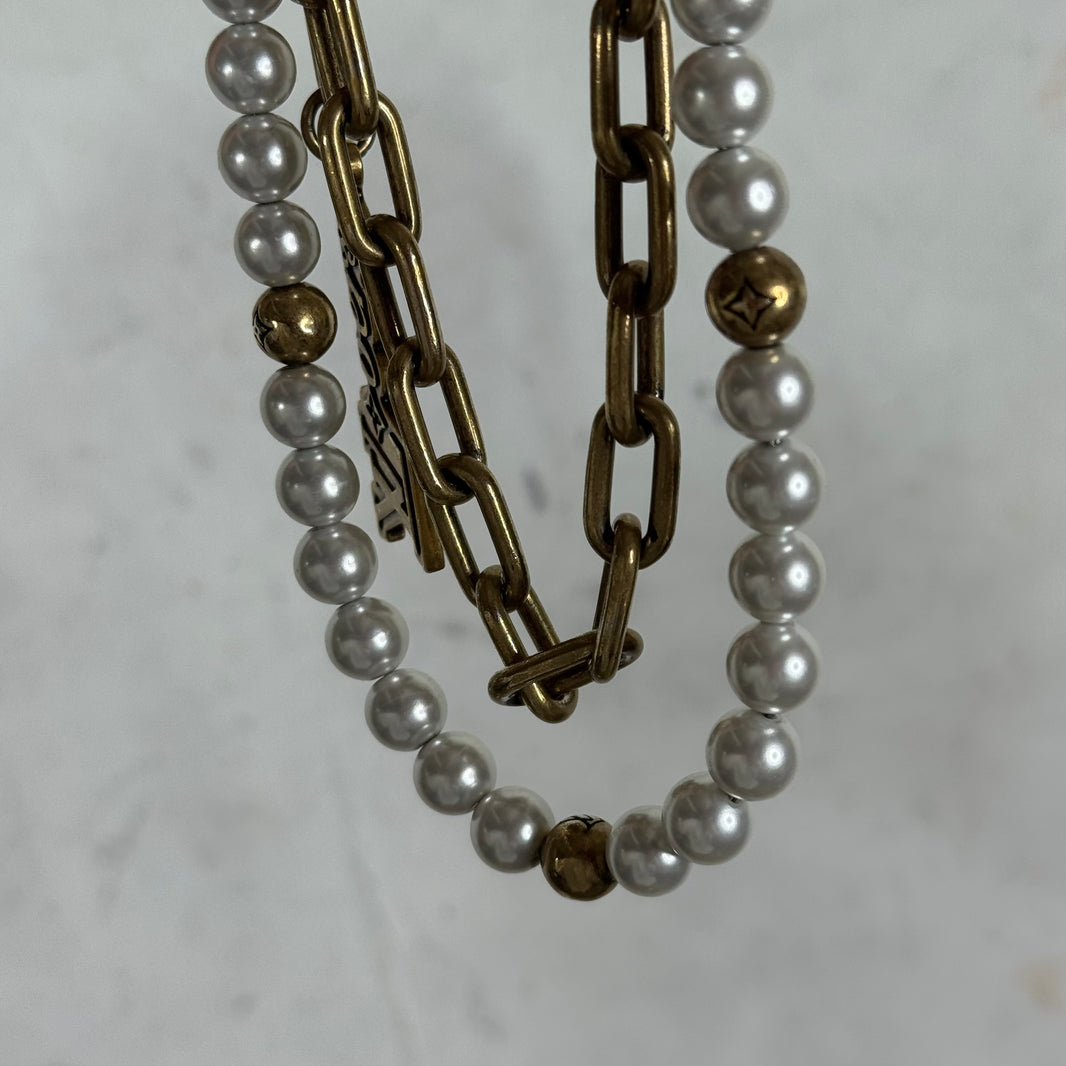 Louis Vuitton Lovers Pearl Wallet Chain