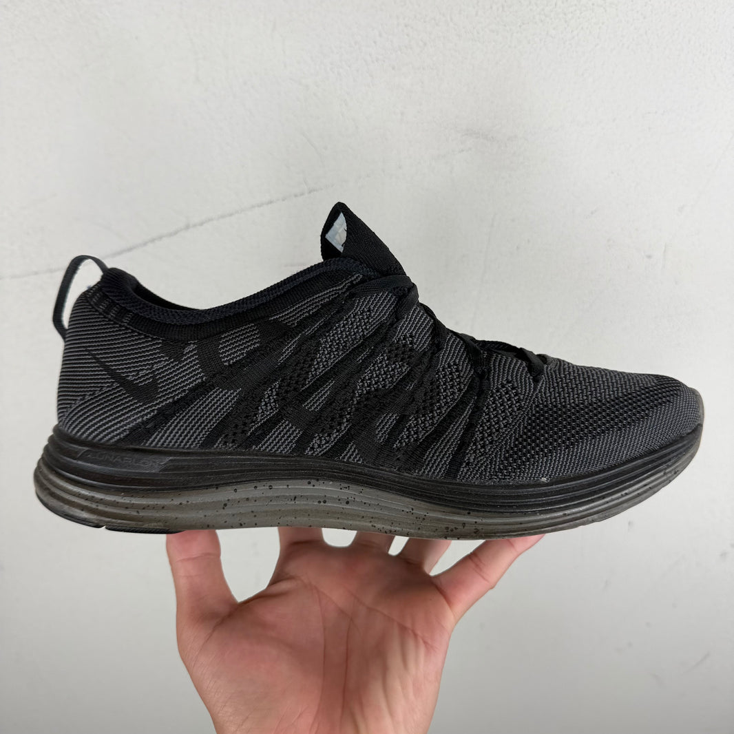 Nike Supreme Fly Knit Lunar1+ Sneakers
