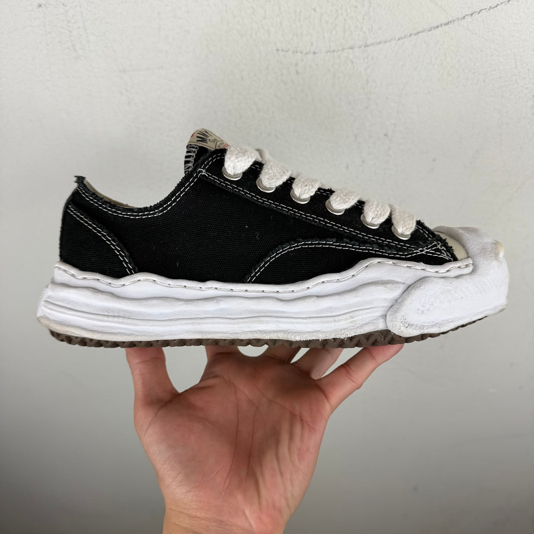MMY Hank Sneakers