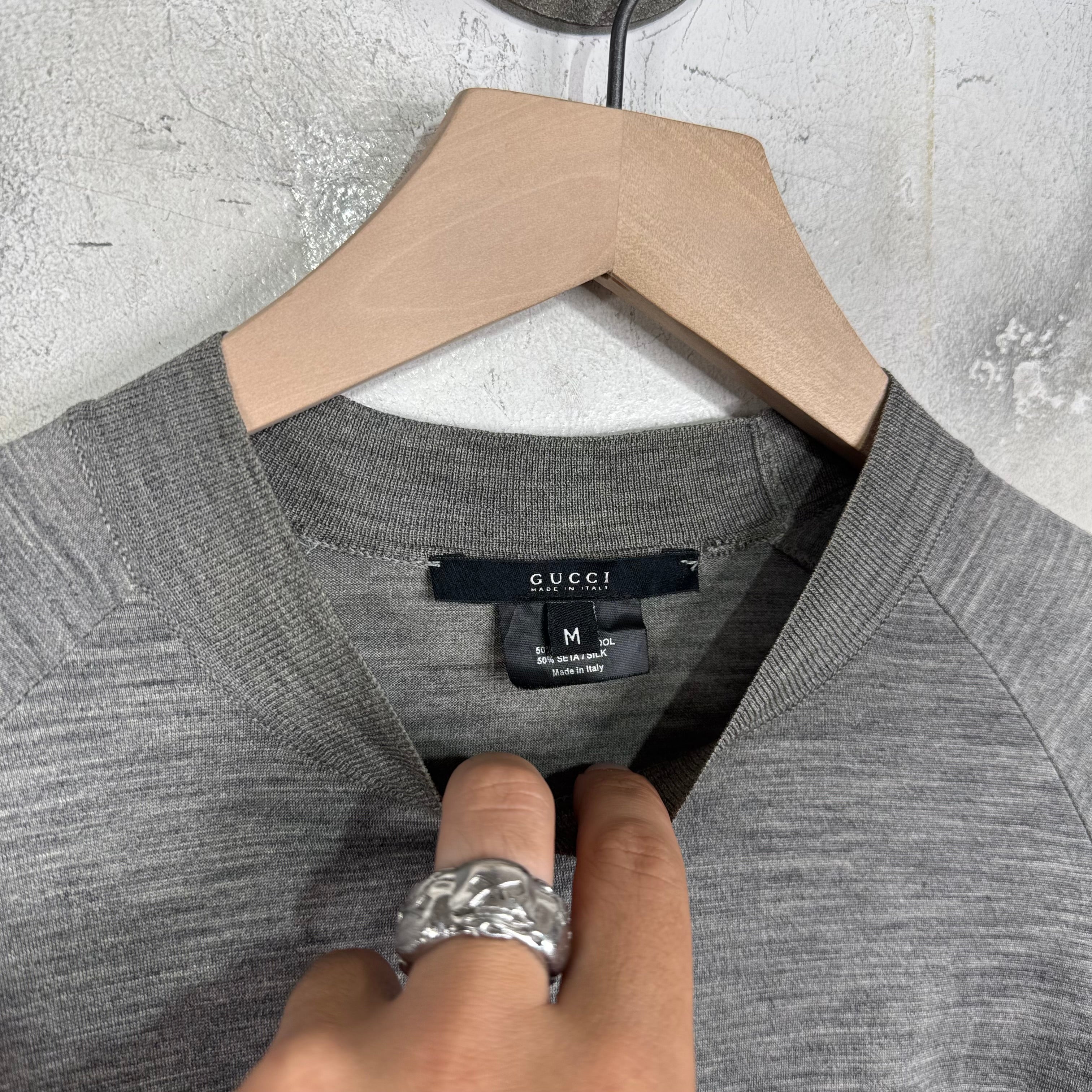 GUCCI リネンシルク ヘンリーネック ニットTシャツ M イタリア製 グレー Gucci Grey Thin Wool Knit – www.Lukes.store