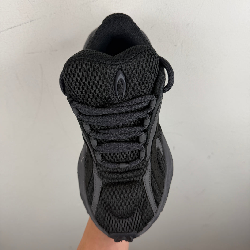 Type Various Black Zero Sneakers