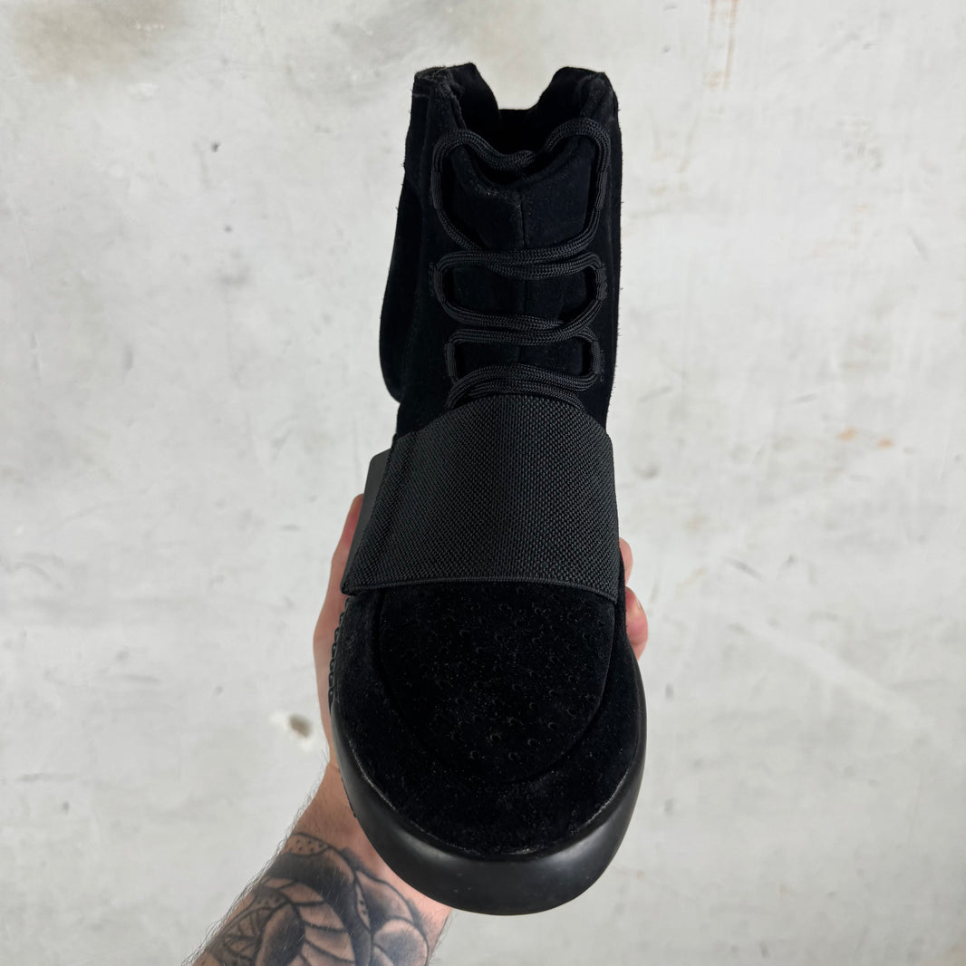 Yeezy Pirate Black 750