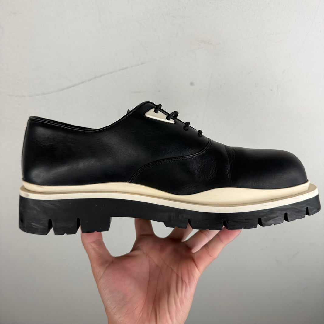 Bottega Veneta Black/White Tire Low Derbies