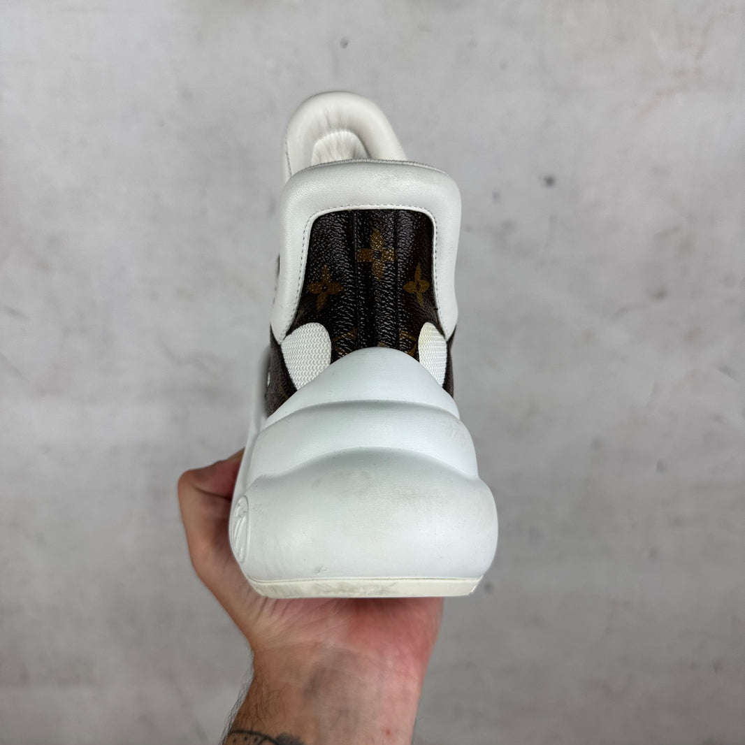 Louis Vuitton White/Monogram ArchLight