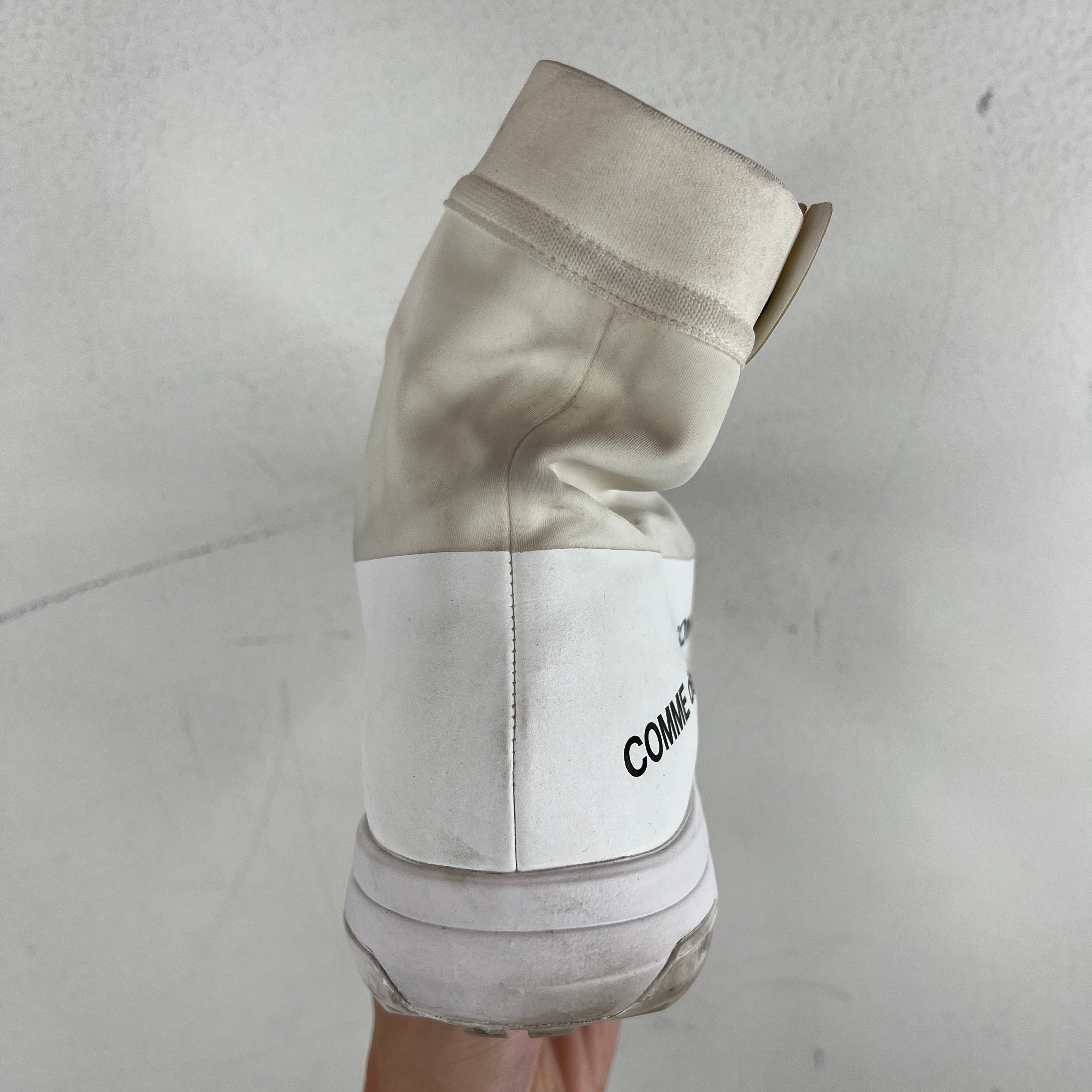スニーカー Salomon x Comme des Garcons XA-Alpine 2 White Performance Meets Luxury in Salomon Sportstyle x Comme Des