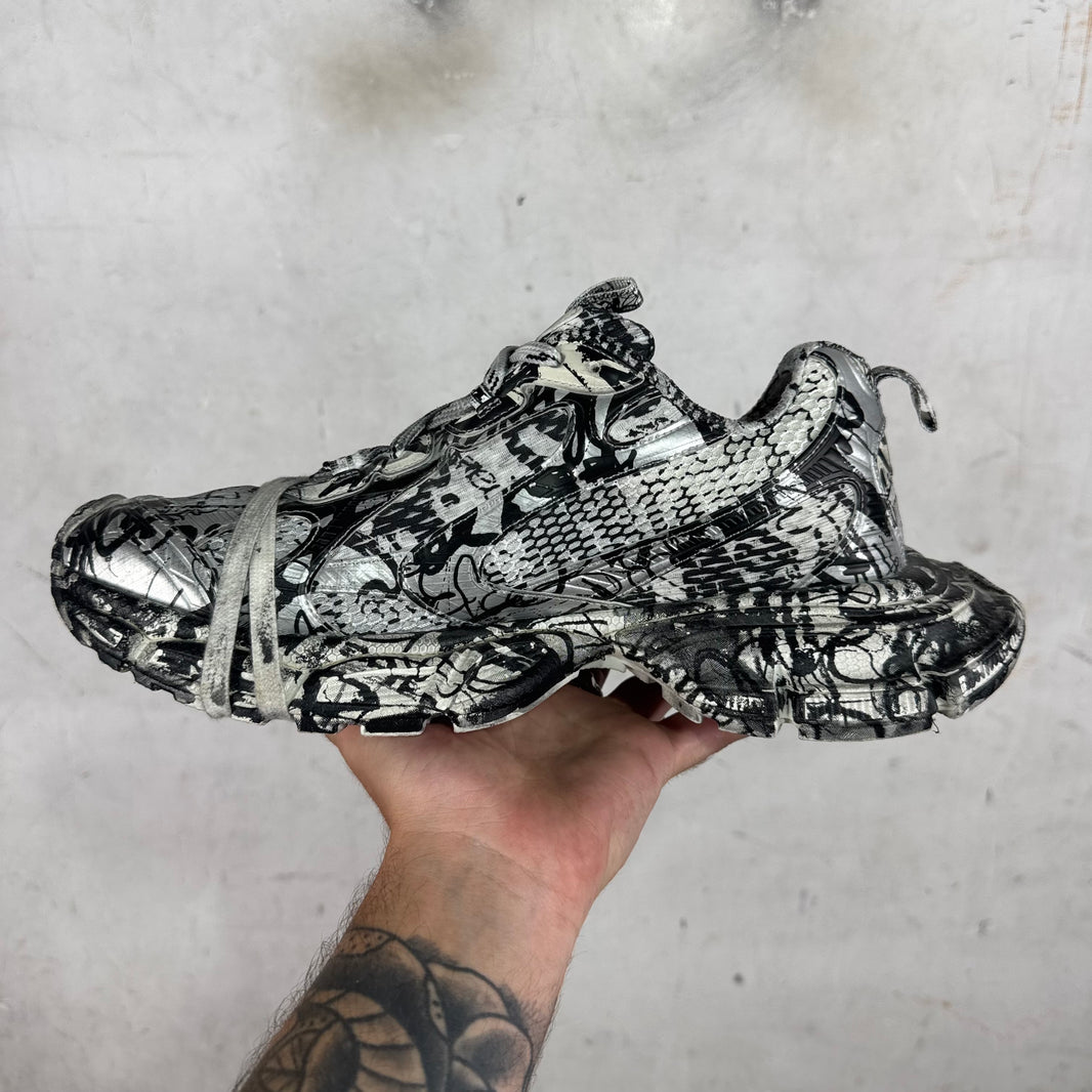 Balenciaga Grafitti 3XL's