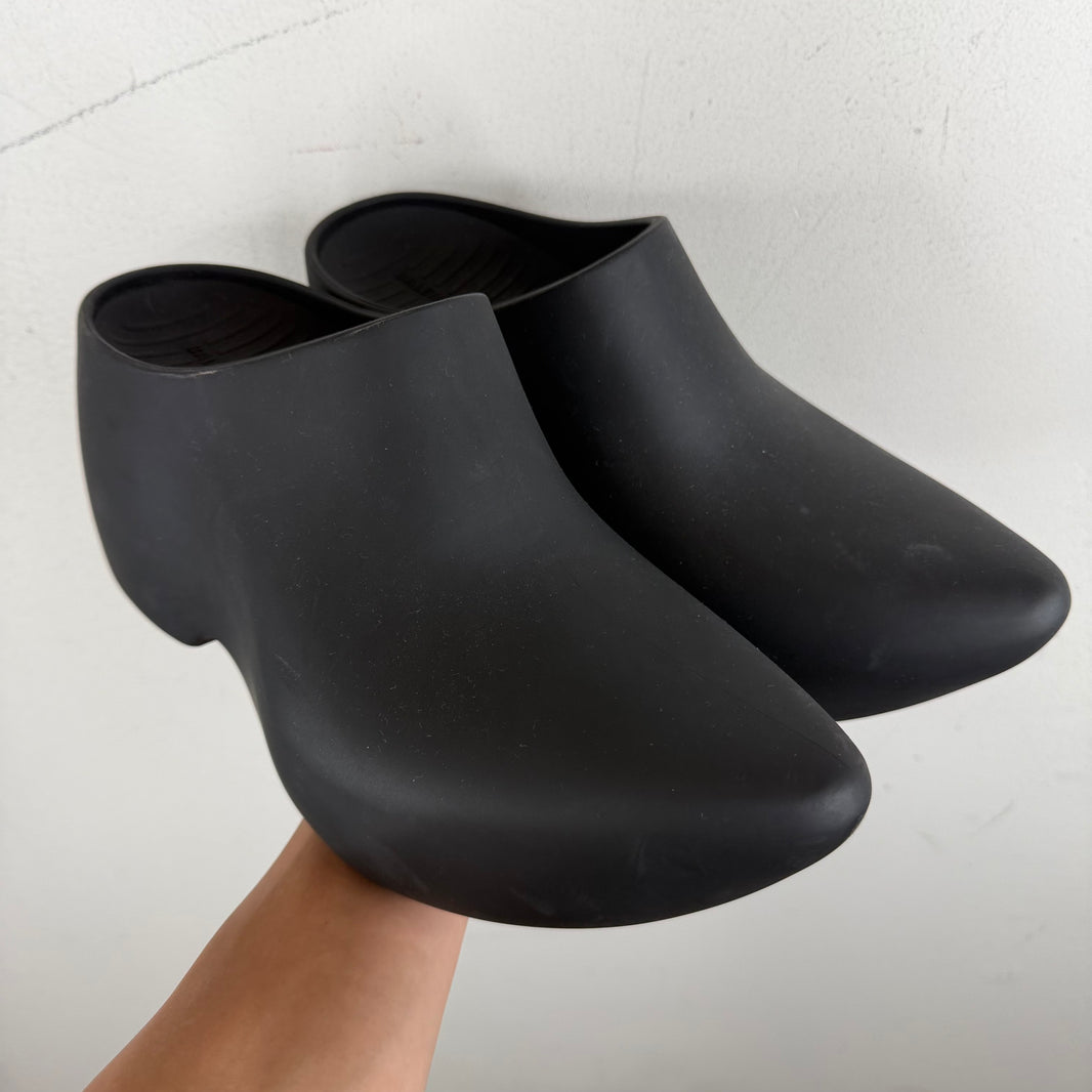 Balenciaga Black Rubber Technoclogs