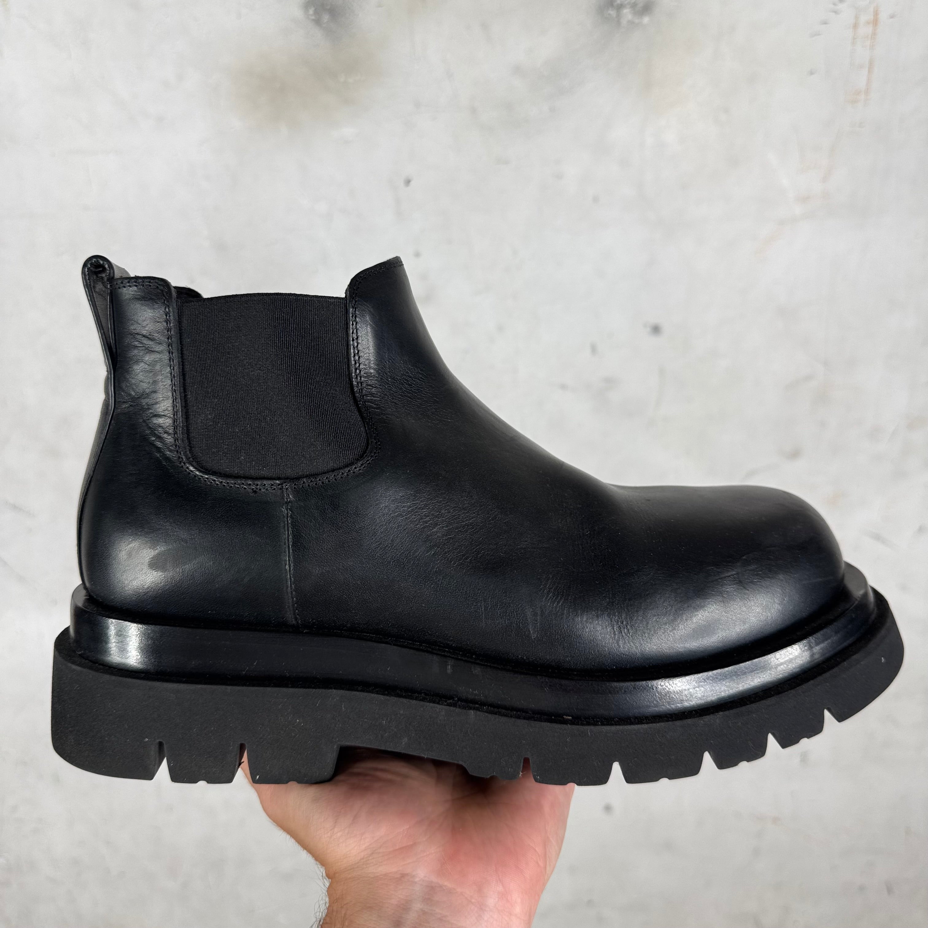 Bottega Veneta Black Mid Lug Boots – www.Lukes.store