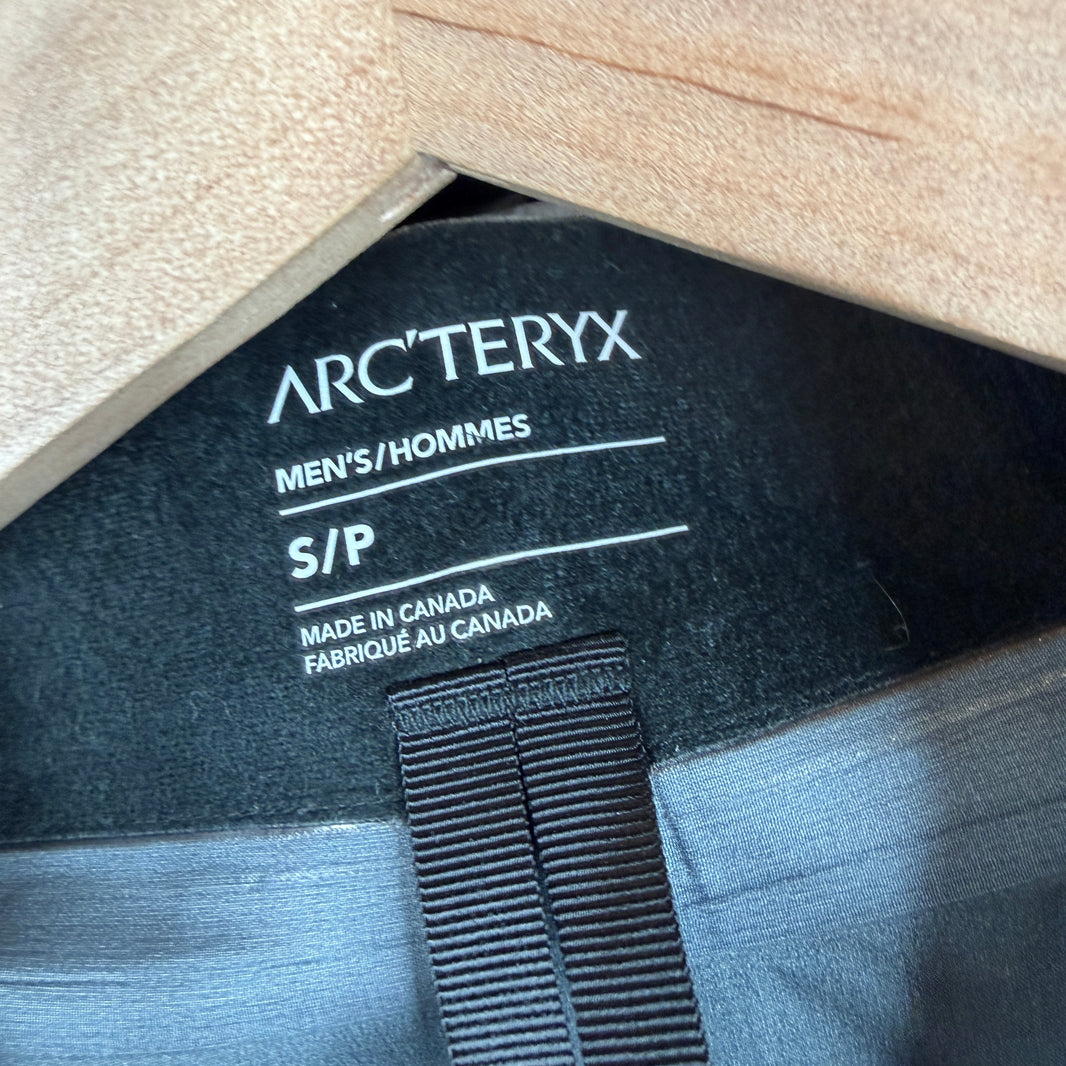 Arc'teryx Black Alpha SV Jacket