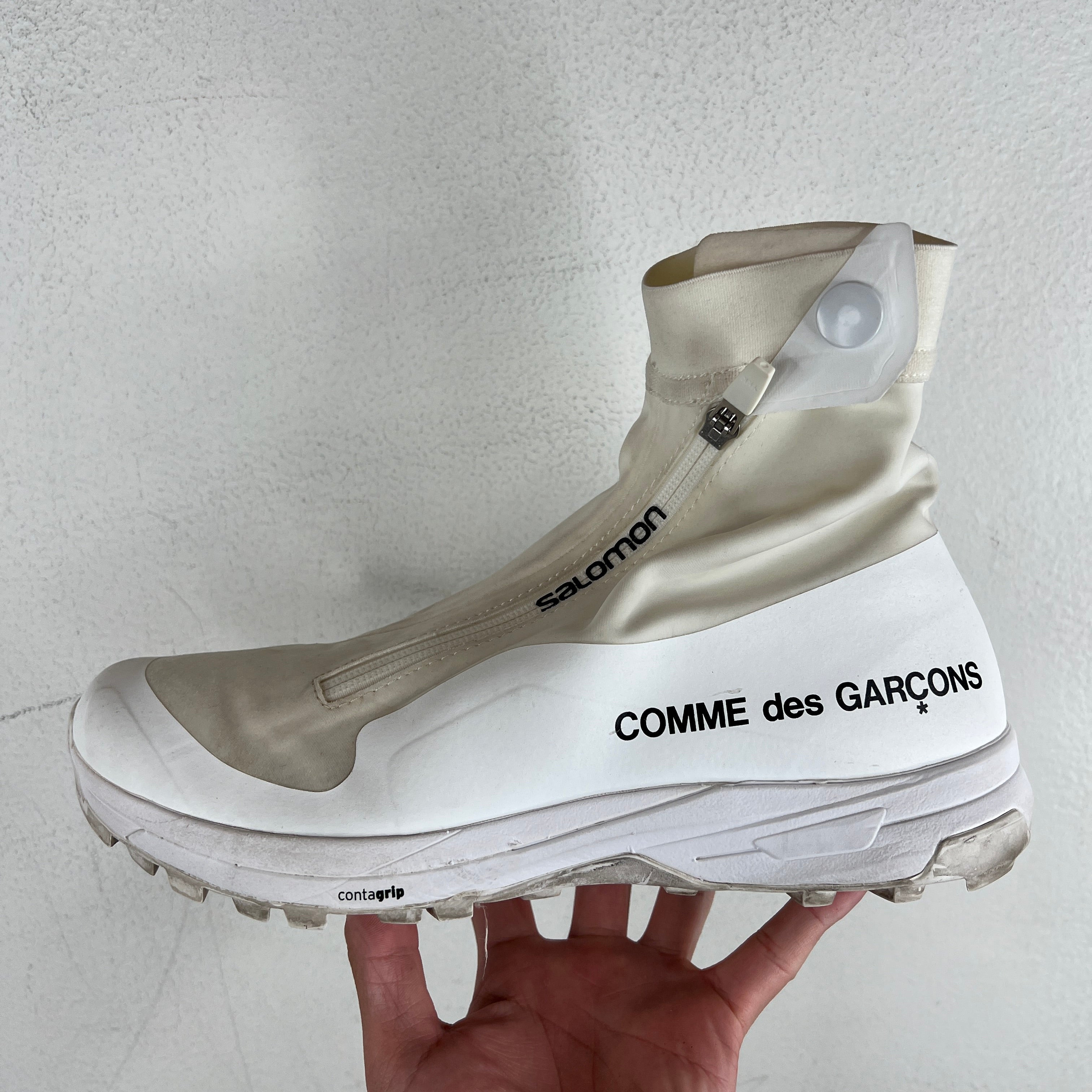 スニーカー Salomon x Comme des Garcons XA-Alpine 2 White Performance Meets Luxury in Salomon Sportstyle x Comme Des