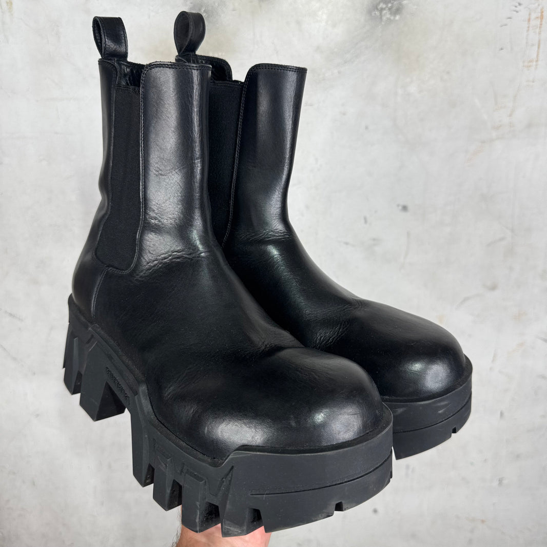 Balenciaga Bulldozer Pull Boots