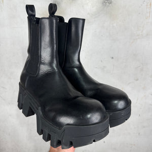Balenciaga Bulldozer Pull Boots