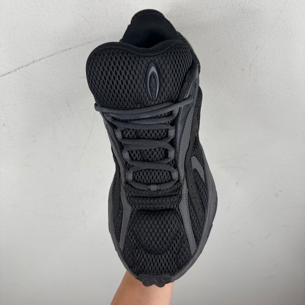 Type Various Black Zero Sneakers
