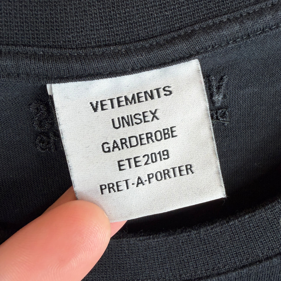 Vetements Georgia T-Shirt