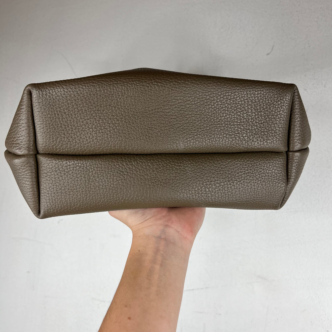 Hender Scheme Bucket Tote Bag
