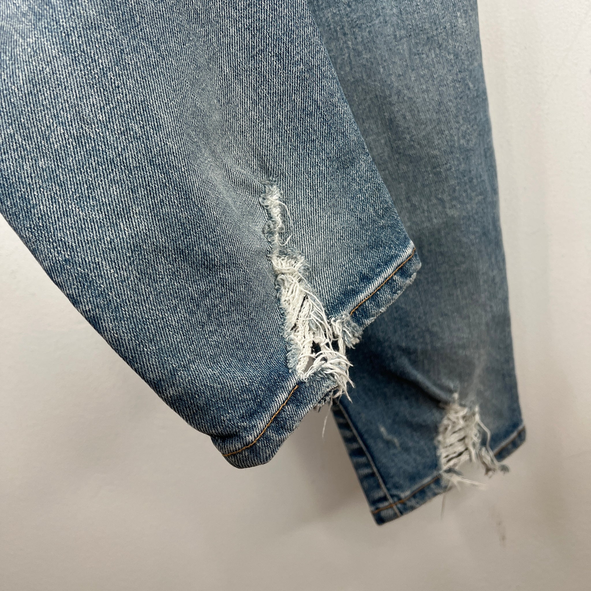 Saint Laurent D20 Light Wash Denim Jeans www.Lukes.store