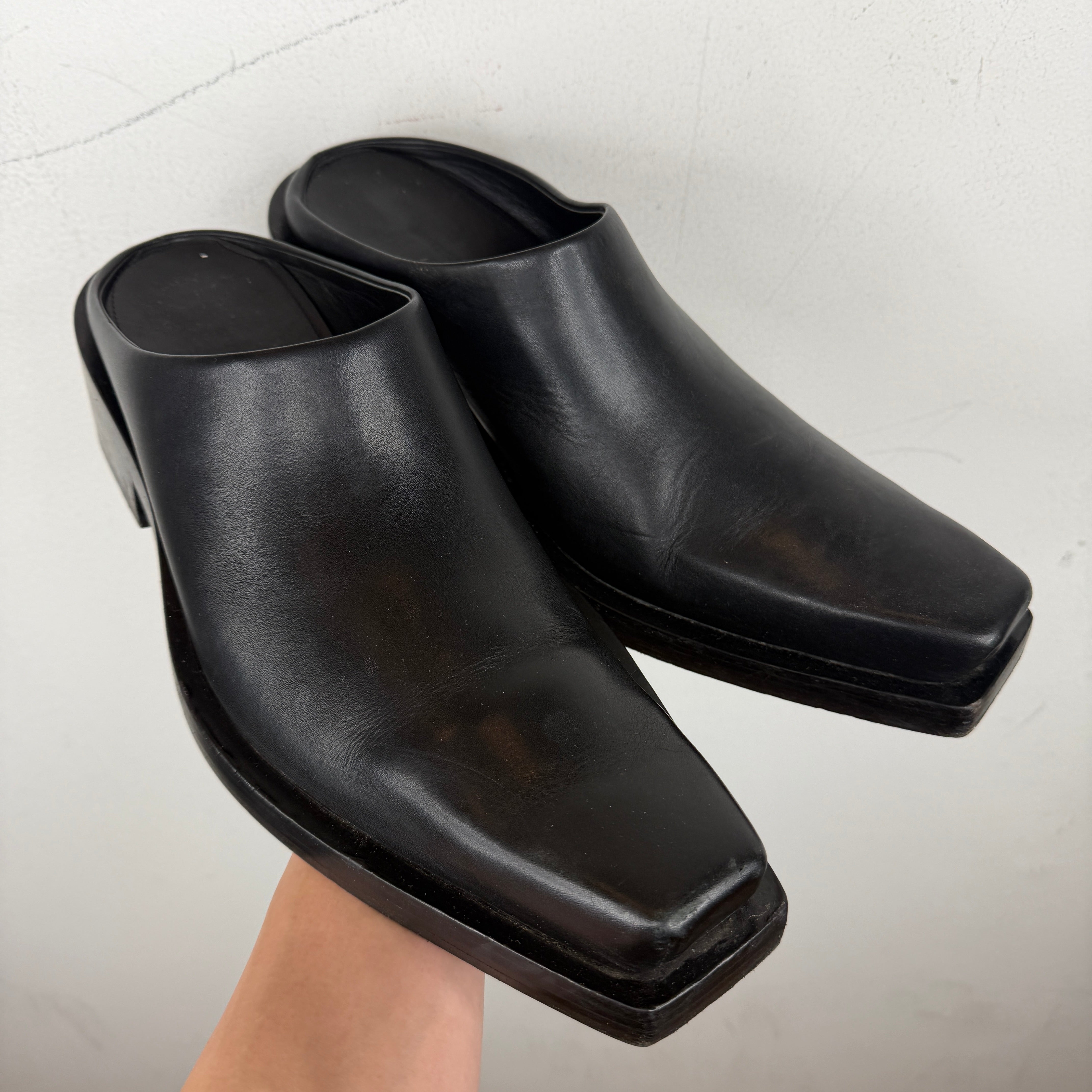 BALENCIAGA SANTIAGO ミュール EUサイズ42 Balenciaga Black Santiago Leather Mules – www.Lukes.store
