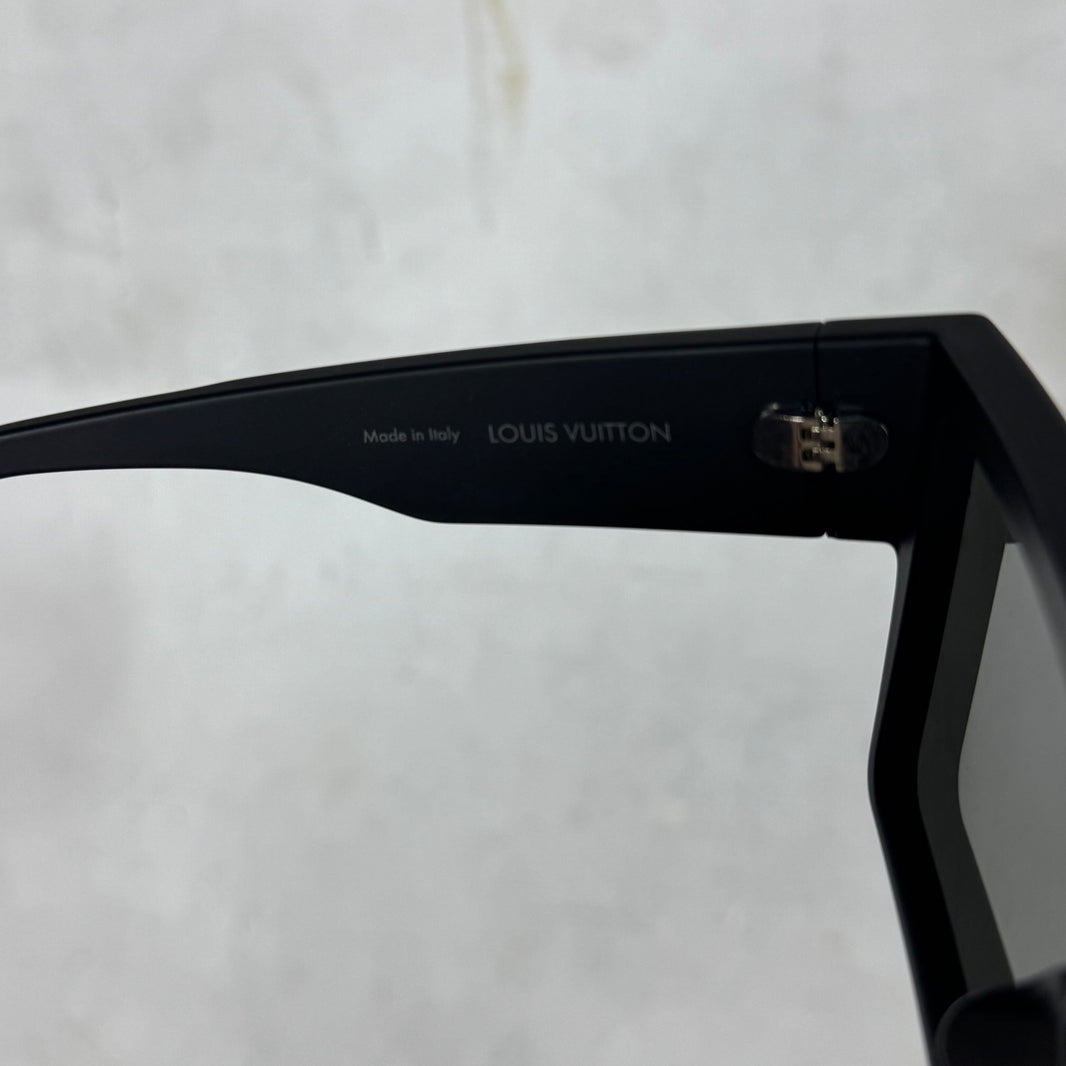 Louis Vuitton Waimea Monogram Sunglasses