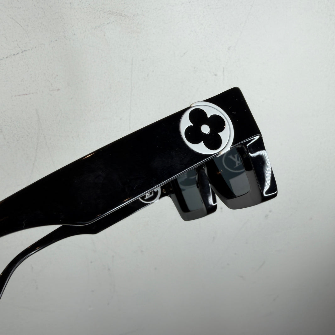Louis Vuitton Z1447W Sunglasses