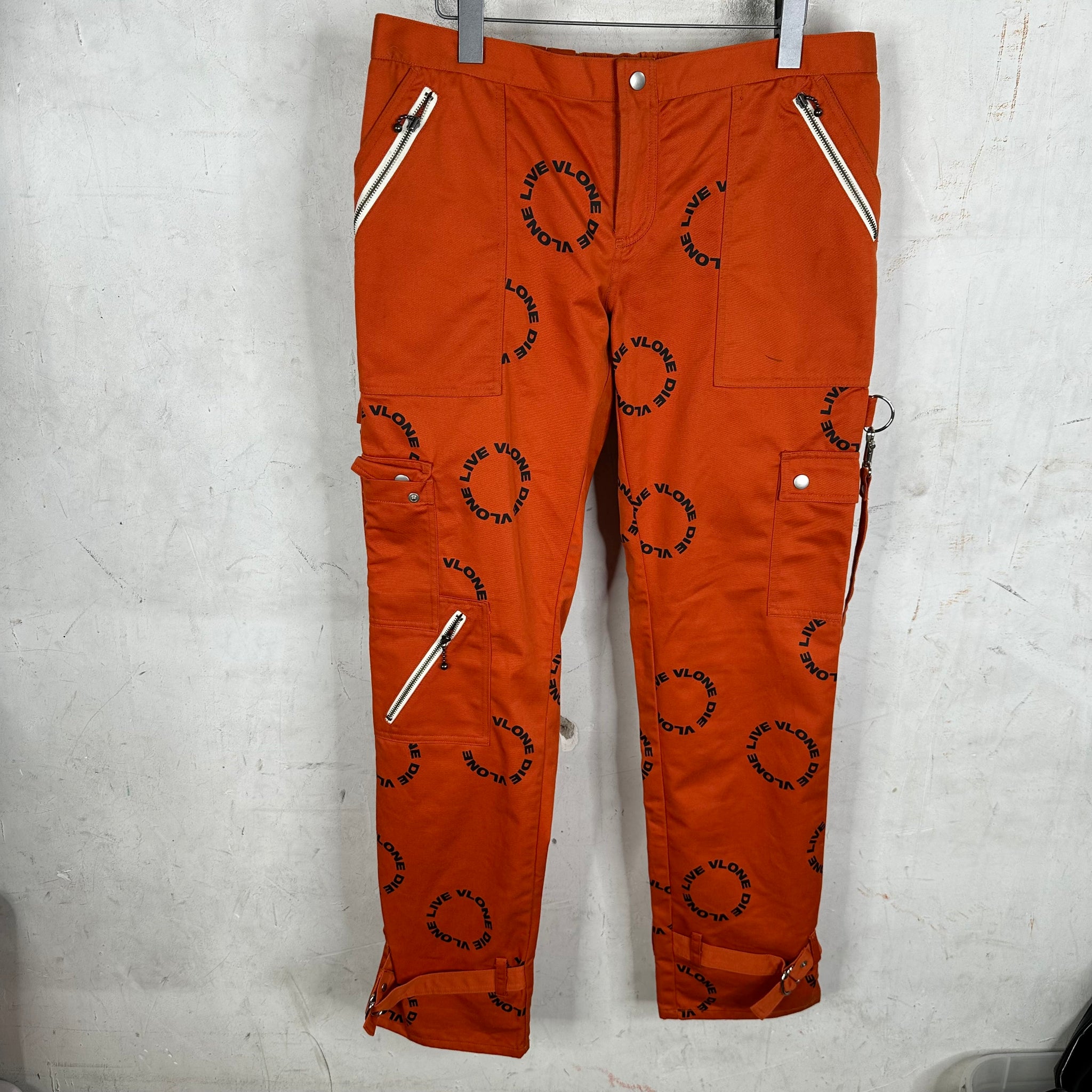 Vlone Circle Logo Bondage Pants – www.Lukes.store