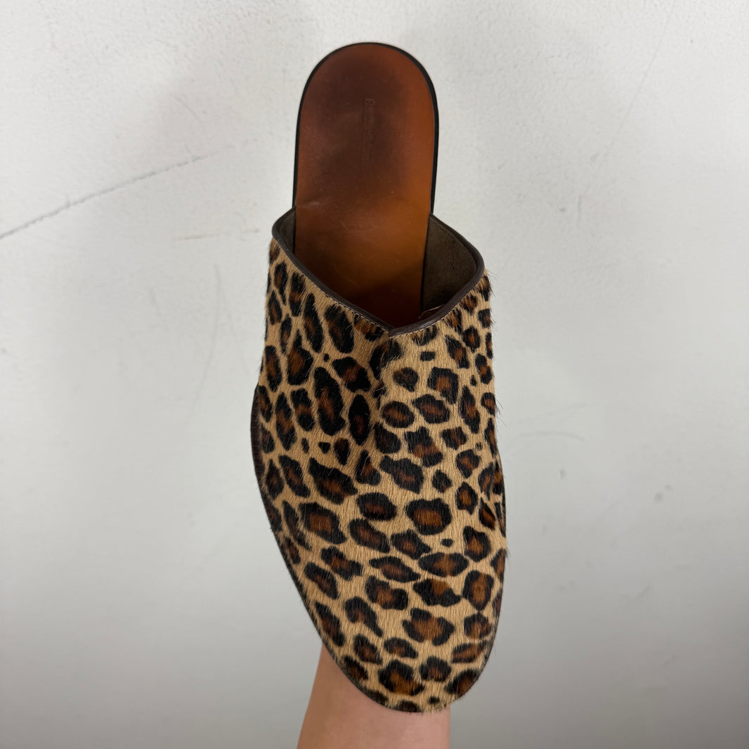 Hender Scheme Cheak Zoo Leopard Mules