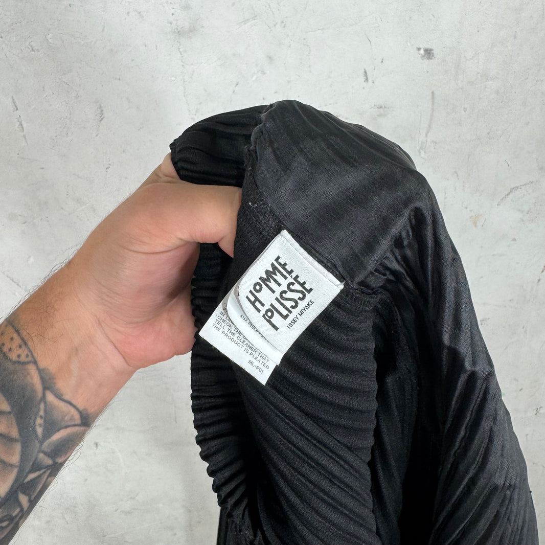 Issey Miyake Black Skirted Pleates Shorts