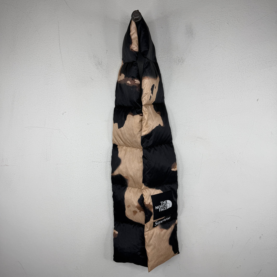 Supreme TNF Bleached Print 700 Fill Scarf