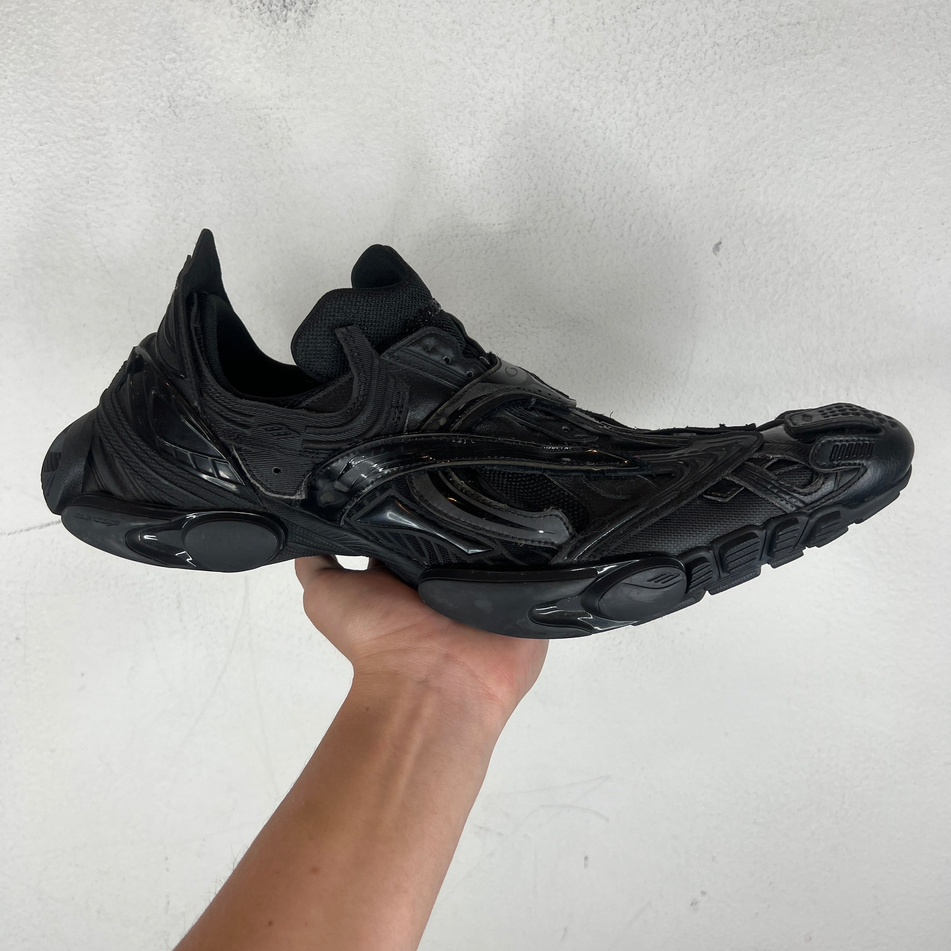 Balenciaga Reptile Runner Sneakers – www.Lukes.store
