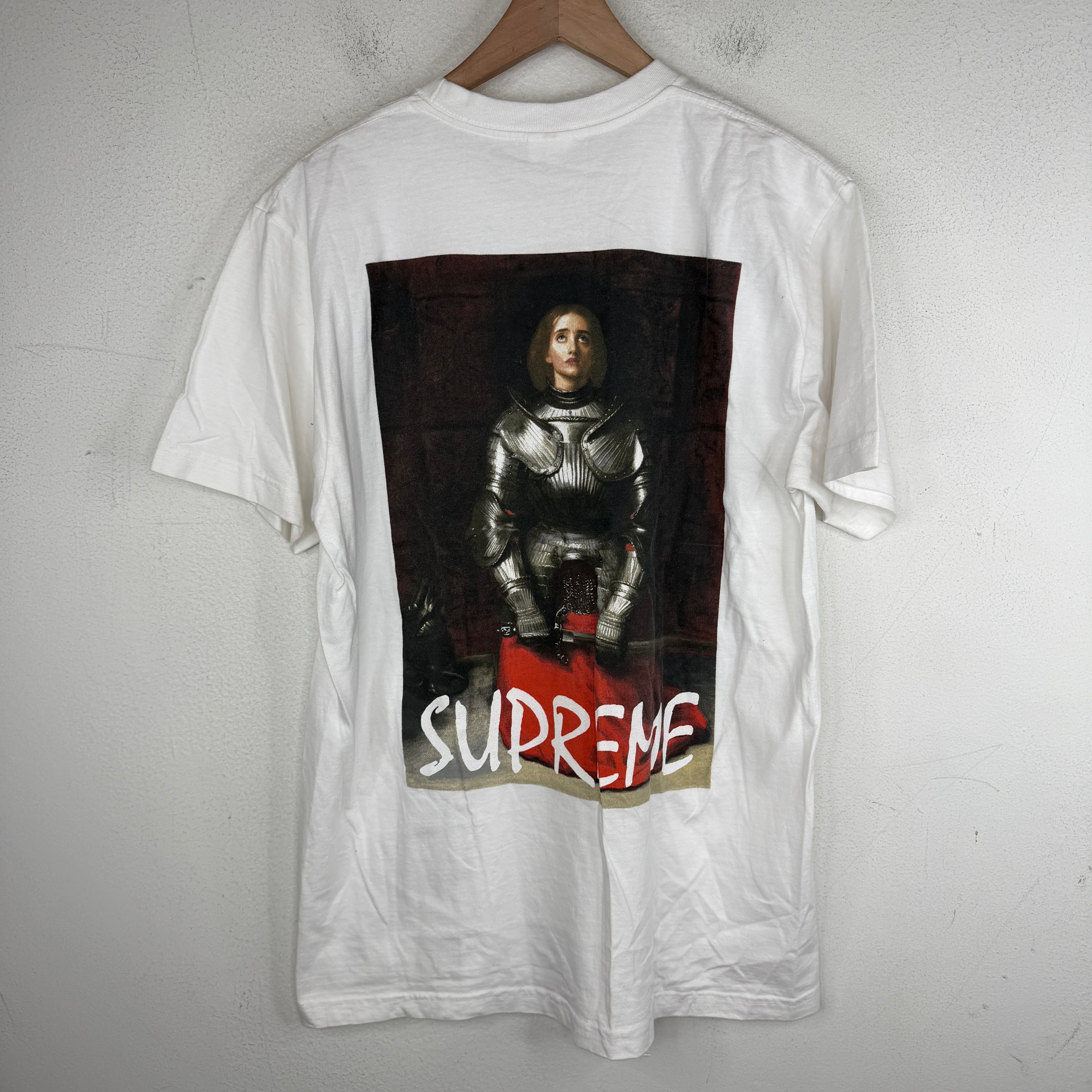 supreme joan of arc Tシャツ Supreme White Joan of Arc T-Shirt – www.Lukes.store