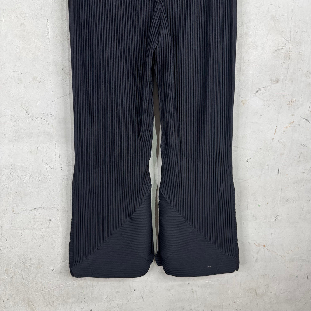 Issey Miyake Pleates Flared Pants