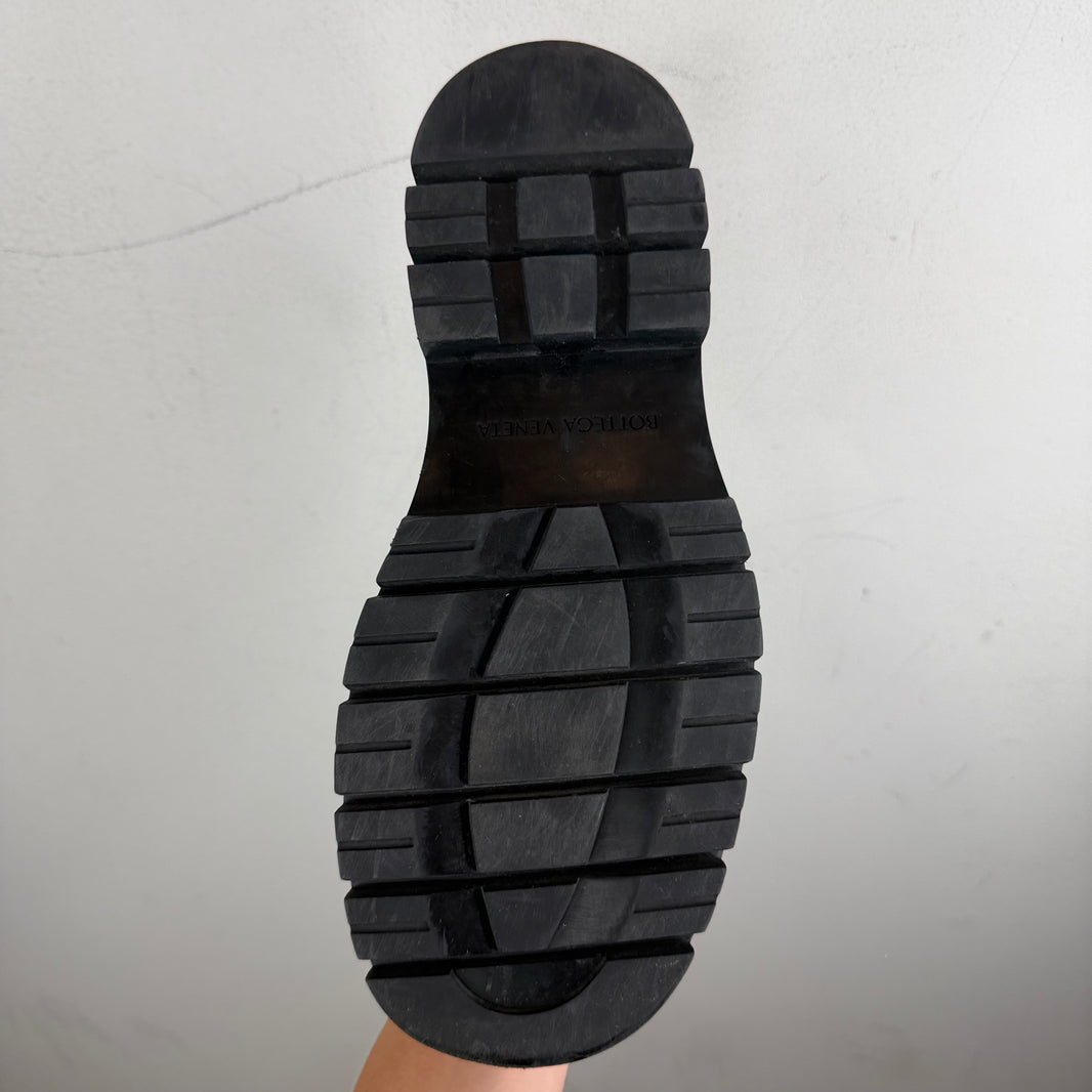 Bottega Veneta Black/White Tire Low Derbies
